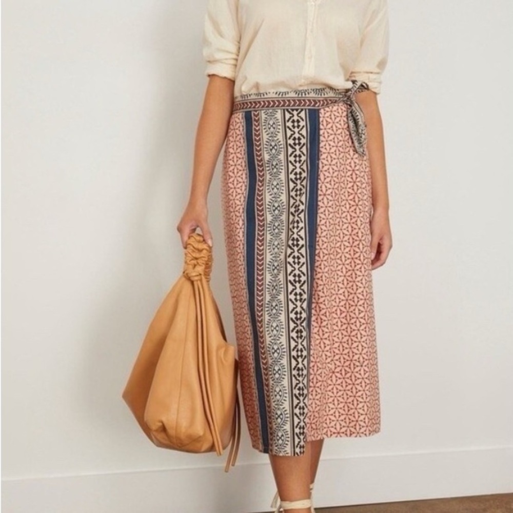 XiRENA Peach Printed Midi Skirt with Navy & Cream Panels